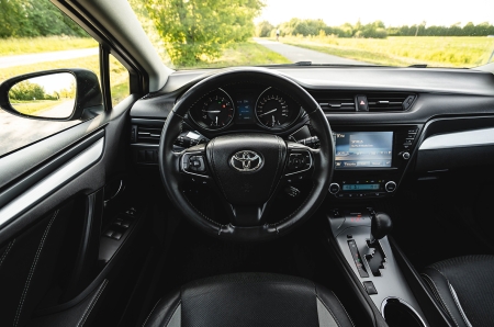 Pilt esemest 'Toyota Avensis Luxury'.