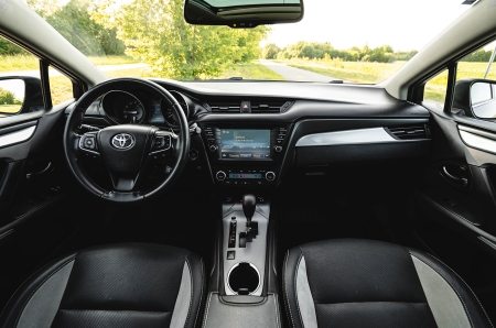 Pilt esemest 'Toyota Avensis Luxury'.