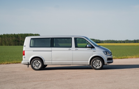 Pilt esemest 'Volkswagen Caravelle T6 Long'.