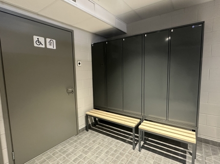 Pilt tootest 'Riidekapp 10 (inside)'.