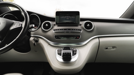 Pilt tootest 'Mercedes-Benz V-klass 4matic'.