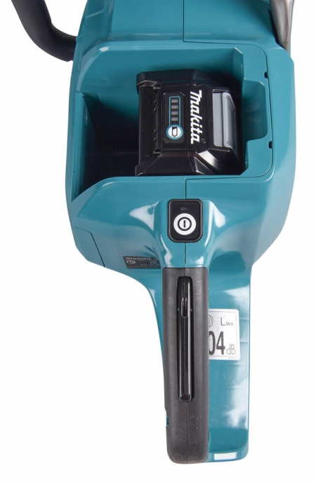 Pilt tootest 'Makita Akukettsaag 40V XGT'.
