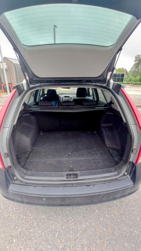 Pilt tootest 'Auto Kia'.
