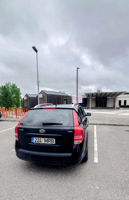 Pilt tootest 'Auto Kia'.