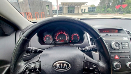 Pilt tootest 'Auto Kia'.