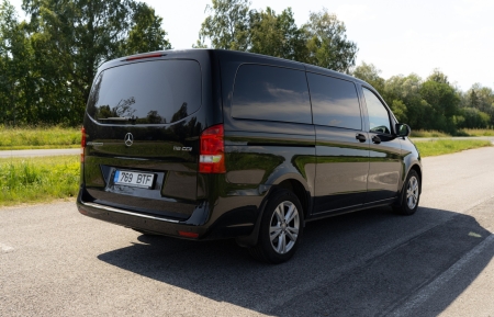 Pilt tootest 'Mercedes-Benz Vito Tourer 9-kohaline'.