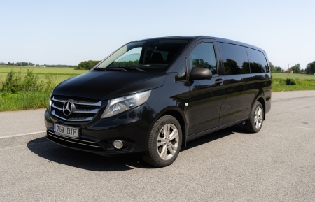 Pilt tootest 'Mercedes-Benz Vito Tourer 9-kohaline'.