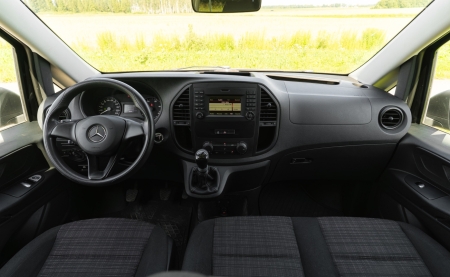 Pilt tootest 'Mercedes-Benz Vito Tourer 9-kohaline'.