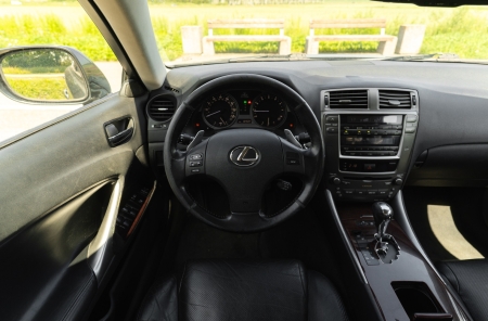Pilt tootest 'Lexus IS250 4x4'.