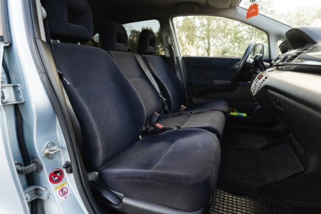 Pilt tootest 'Honda FR-V'.