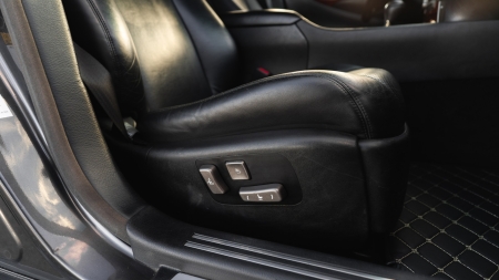 Pilt tootest 'Lexus LS460 President'.