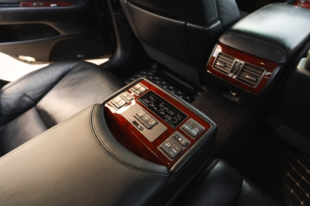 Pilt tootest 'Lexus LS460 President'.