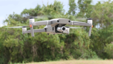 Pilt tootest 'DJI Mavic 2 Fly More Combo droon'.