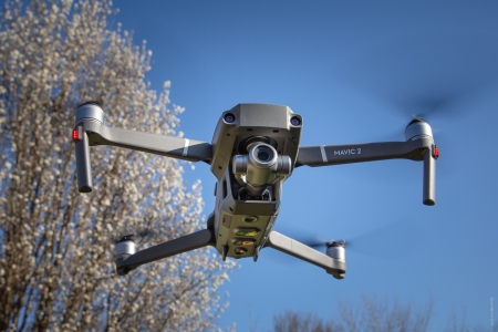 Pilt tootest 'DJI Mavic 2 Fly More Combo droon'.