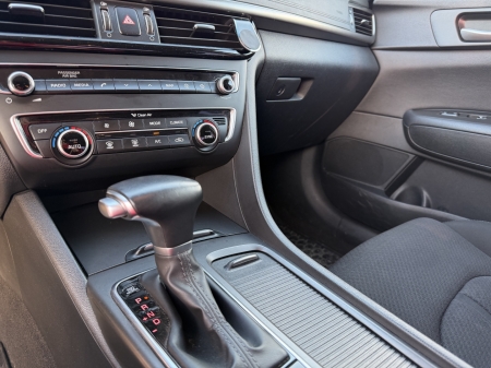 Pilt tootest 'Kia Optima'.