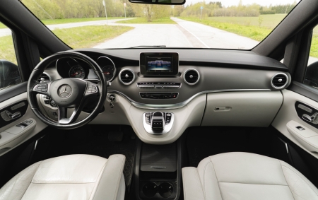 Pilt tootest 'Mercedes-Benz V-klass 4matic TALLINN'.