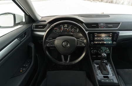 Pilt tootest 'Skoda Superb 4x4 automaat diisel'.