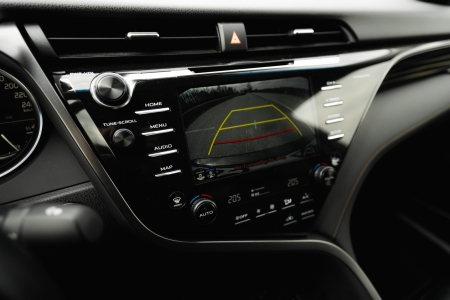 Pilt tootest 'Toyota Camry Hübriid Automaat. TALLINN'.