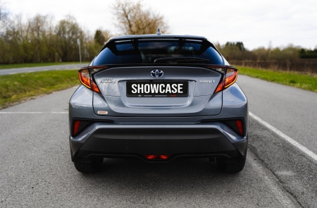 Pilt tootest '2023 Toyota C-HR hübriid. TALLINN'.