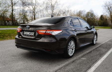 Pilt tootest 'Toyota Camry Hübriid Automaat. TALLINN'.