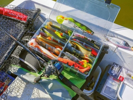 Pilt tootest 'Püügivarustus koos lantidega'.