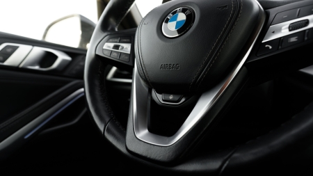 Pilt tootest 'BMW X6'.