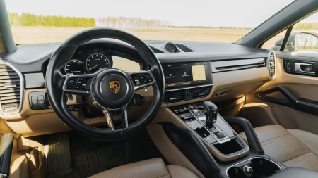 Pilt tootest 'Porsche Cayenne Coupe'.