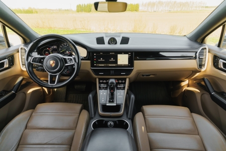 Pilt tootest 'Porsche Cayenne Coupe'.