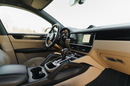 Pilt tootest 'Porsche Cayenne Coupe'.