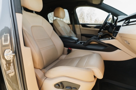 Pilt tootest 'Porsche Cayenne Coupe'.