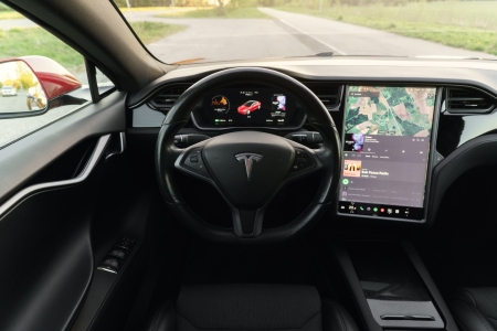 Pilt tootest 'Tesla Model S'.