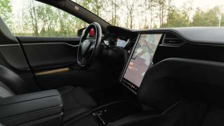 Pilt tootest 'Tesla Model S'.