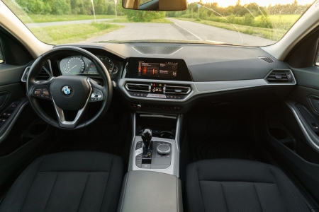 Pilt tootest 'BMW G20 3-Series. TALLINN'.
