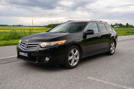 Pilt tootest 'Honda Accord Tourer'.