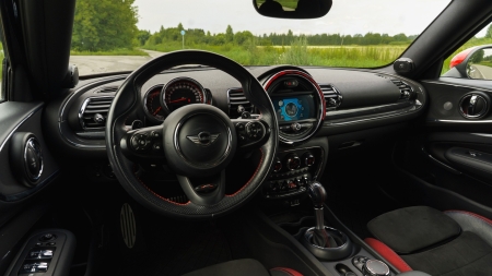 Pilt tootest 'MINI Clubman John Cooper Works 170kW'.