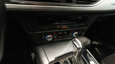 Pilt tootest 'Audi A6 Quattro'.