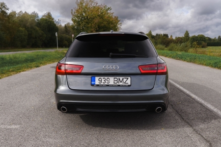 Pilt tootest 'Audi A6 Quattro'.