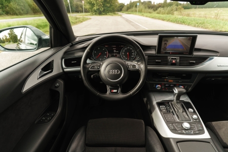 Pilt tootest 'Audi A6 Quattro'.