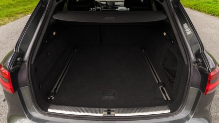 Pilt tootest 'Audi A6 Quattro'.