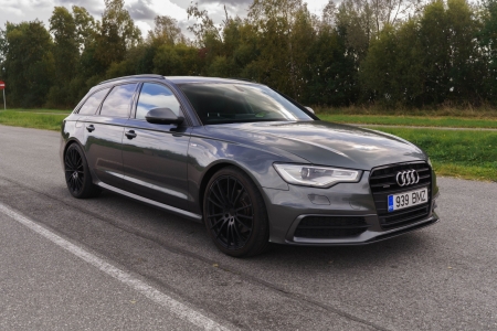 Pilt tootest 'Audi A6 Quattro'.